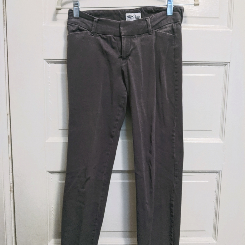 Old Navy Ankle Cropped Pixie Pants